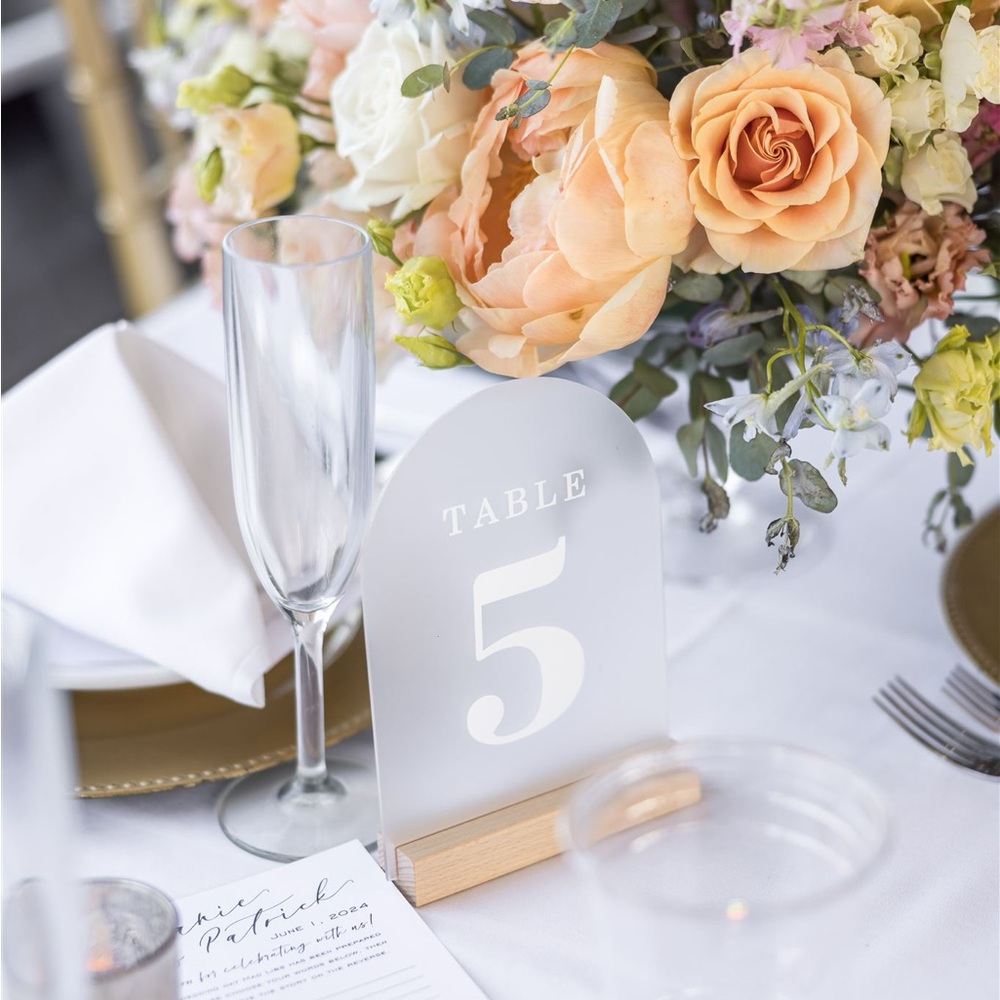 Elegant 1-10 Table Number Sign with Wooden Base